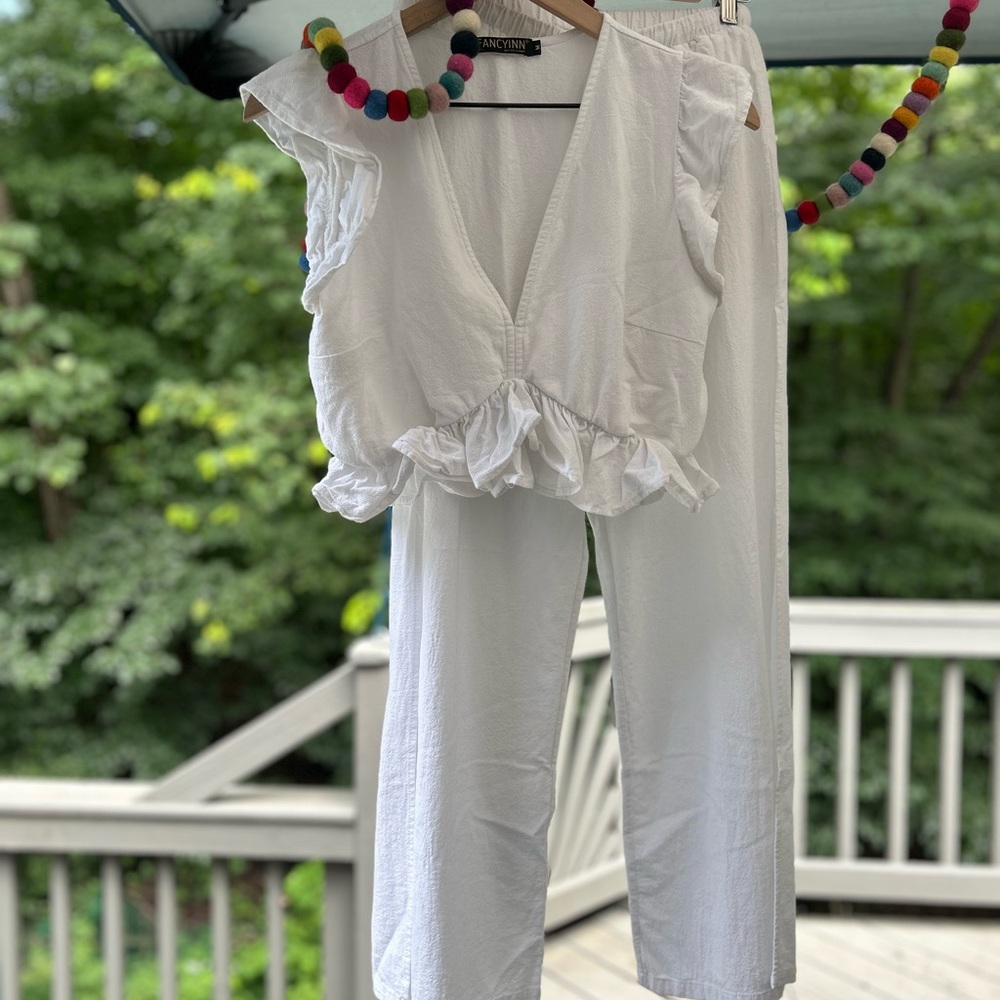 Fancyinn White Two-piece Jumpsuit Size M
